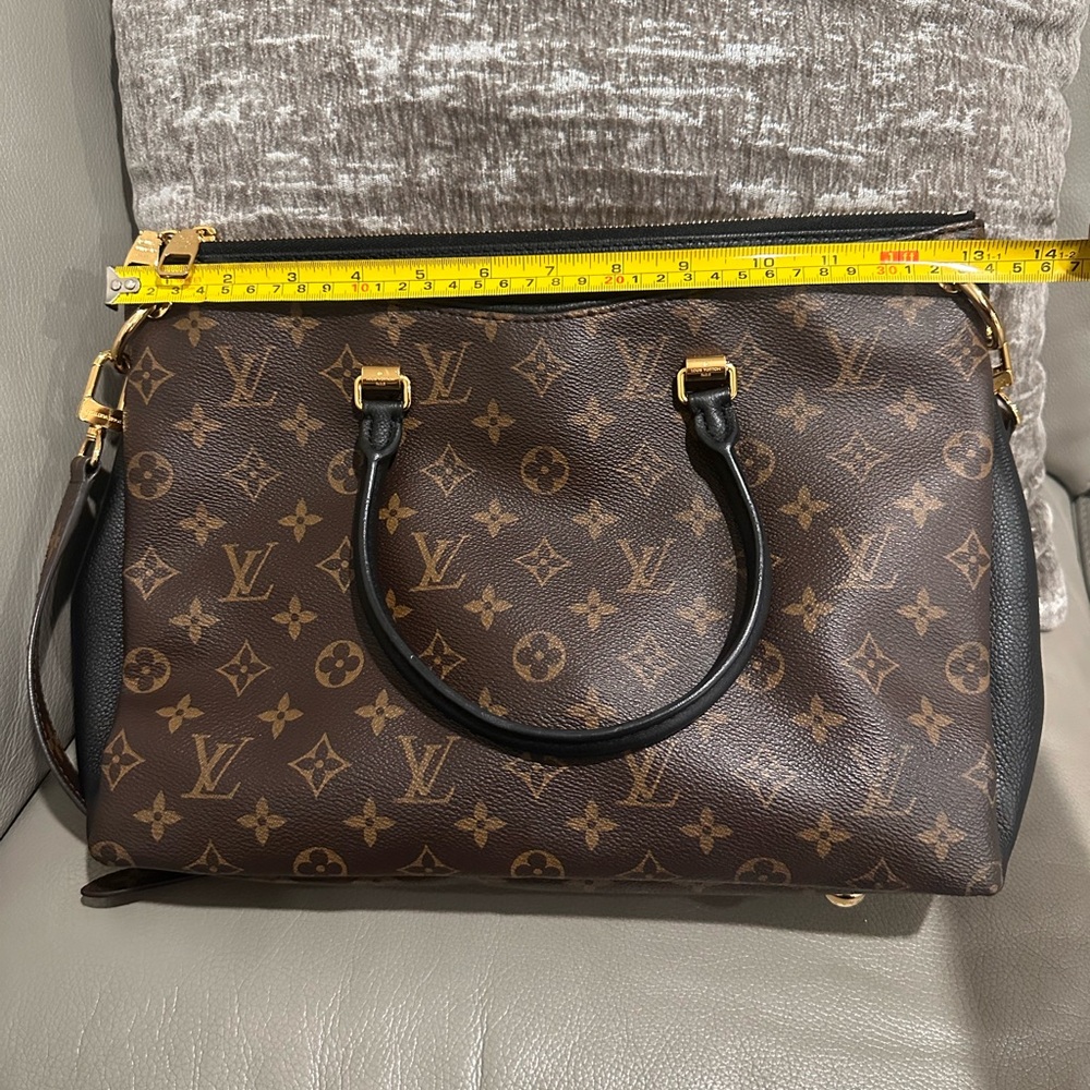 Authentic limited edition discontinued Louis Vuitton Pallas MNG Full NOIR - Picture 15 of 17